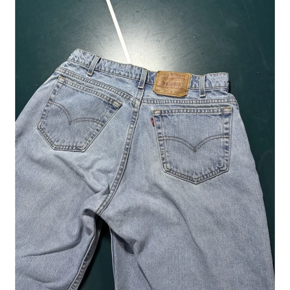 Vintage Levis 560 Jeans Mens 32x29 Blue Light Wash Loose Fit Tapered Leg USA 90s